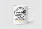 Mug - Approved for Delay_ — mug céramique blanc, tampon APPROVED FOR DELAY vue rapprochée, vue 6, packshot